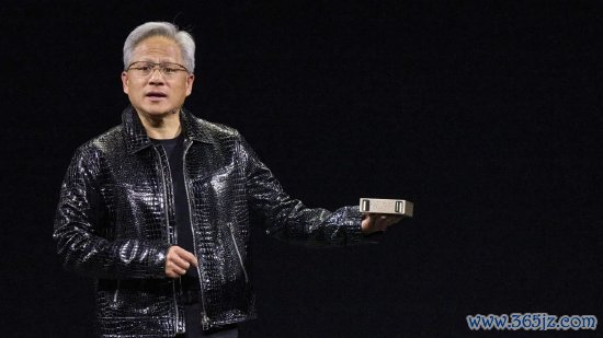 配资炒股配资官网 黄仁勋获十年来首次加薪，2025财年薪酬总额达4990万美元